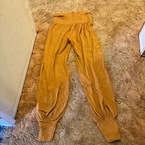 Tulasi organic yoga pants